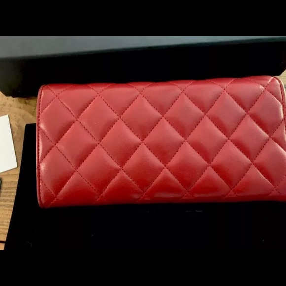 ❤️Authentic Chanel Lambskin Quilted Leather Wallet - Picture 3 of 12